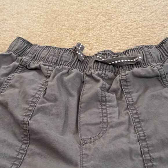 OLD NAVY SIZE LARGE SHORTS - Picture 11 of 11